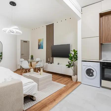 아파트 Sunny & Cozy Stylish -perfect Location-