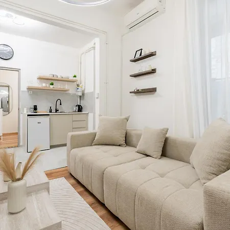 아파트 Sunny & Cozy Stylish -perfect Location- 부다페스트