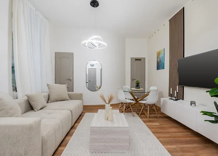 Sunny & Cozy Stylish -perfect Location- Budapest