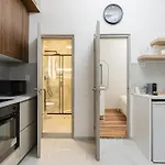 Sunny & Cozy Stylish -perfect Location- Budapeşte